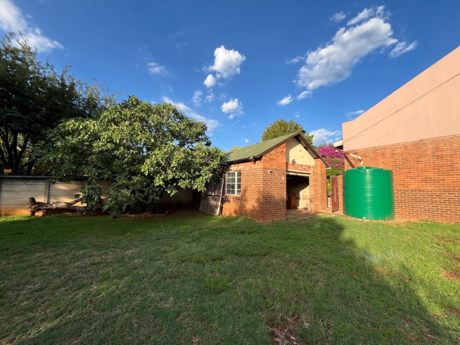 4 Bedroom Property for Sale in Langenhovenpark Free State